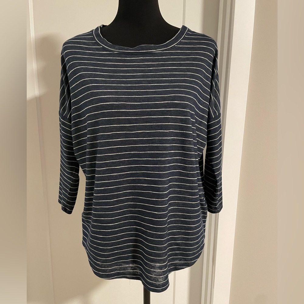 LOFT Shirt Women’s Navy & White striped 3/4 sleeve